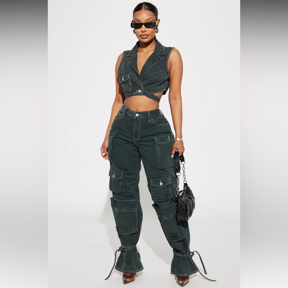 Set jeans green; price for both pieces. I bought them separately, more expensive